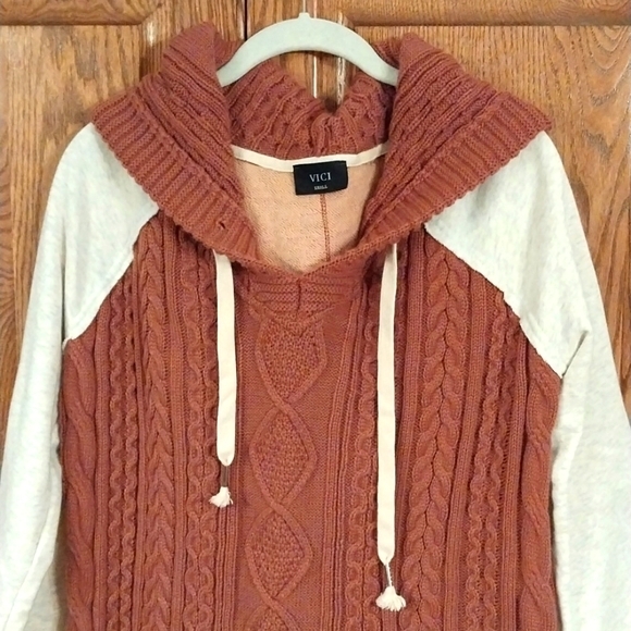 Vici Sweaters - Vici Benjamin Hoodie Sweater Cable Knit Sweatshirt Sz Small Brown Beige Pocketed